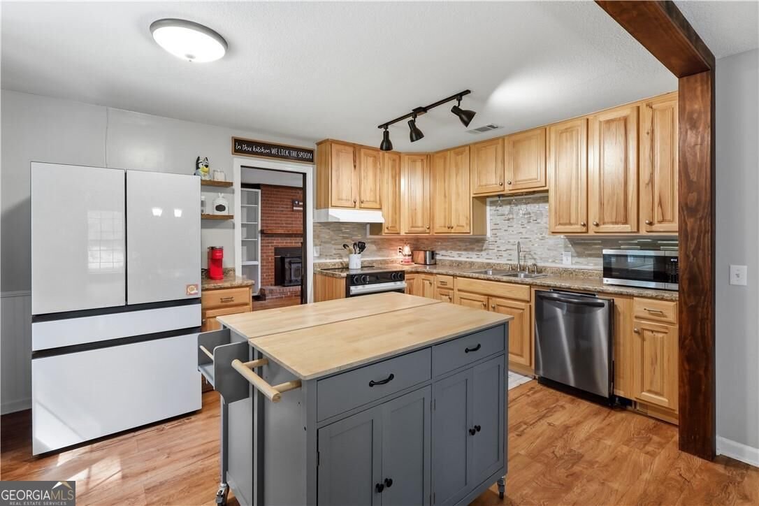 205 4Th Street Springfield - Photo 10