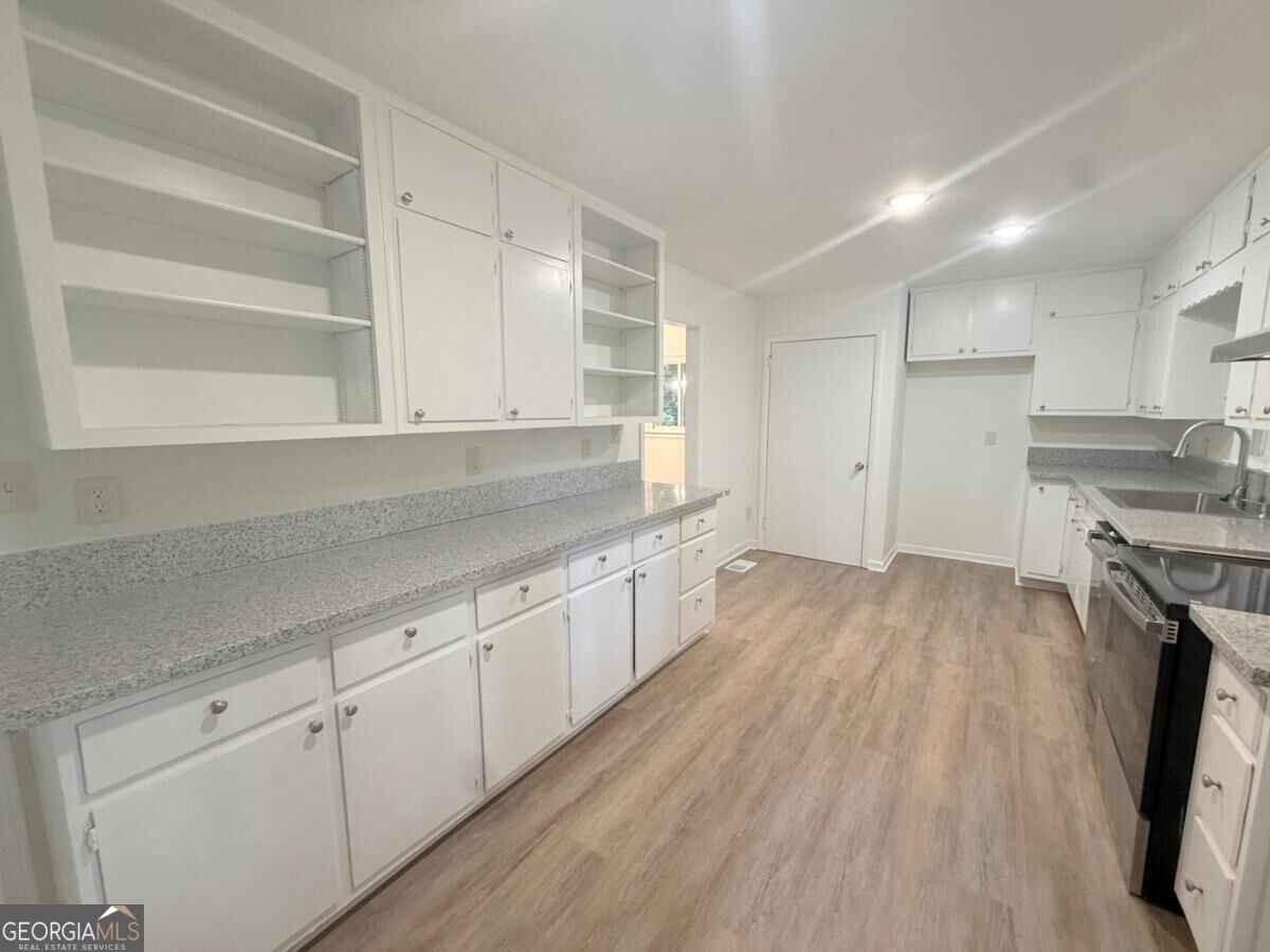 5641 Stone Court Stone Mountain - Photo 10