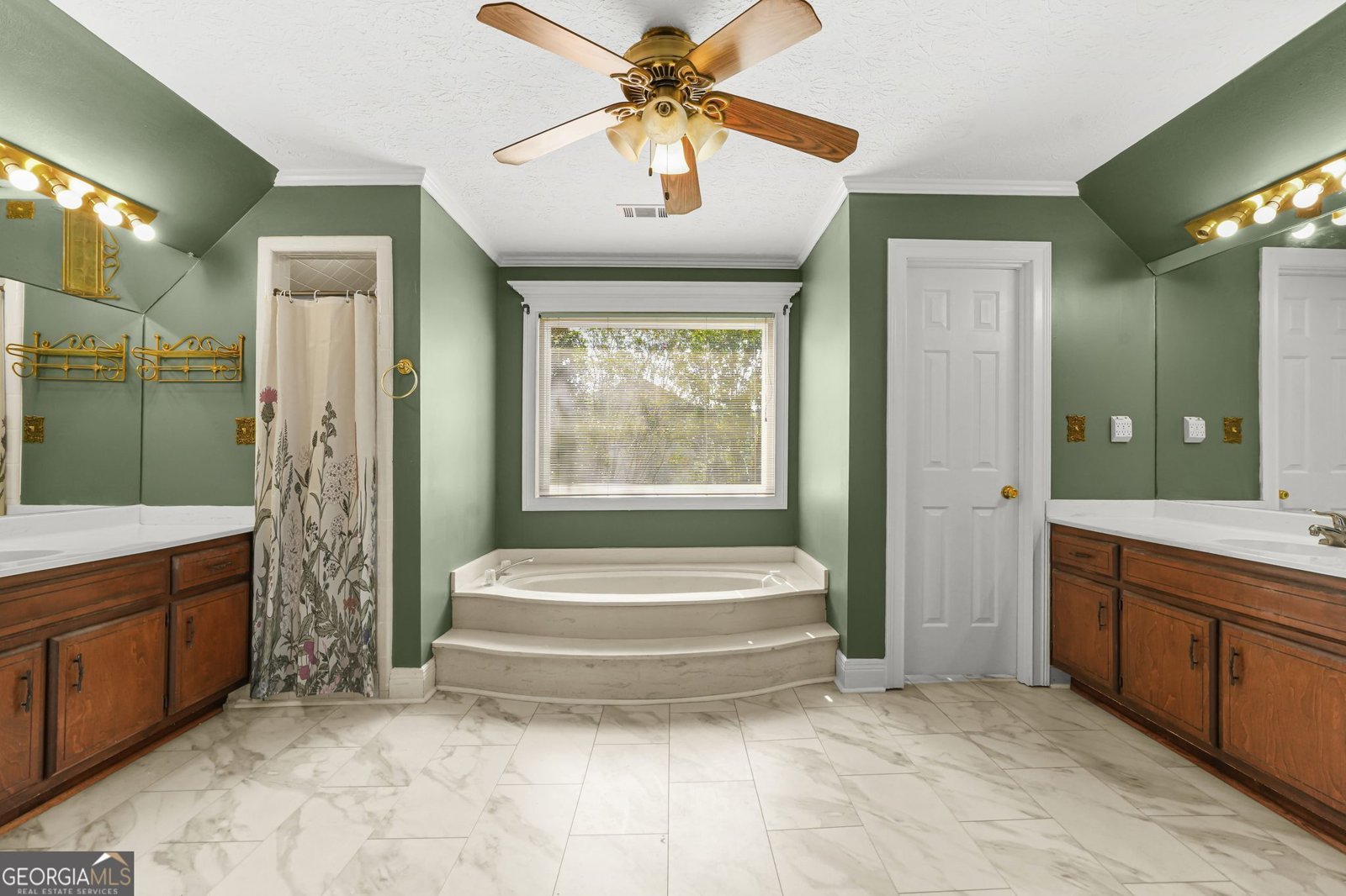 1339 Saint Michaels Court Lilburn - Photo 34