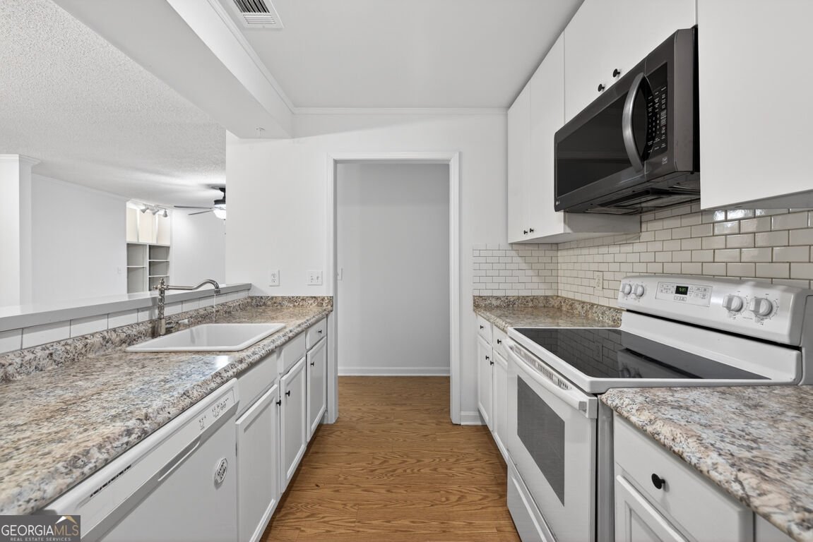 201 Barrington Hills Drive Atlanta - Photo 12