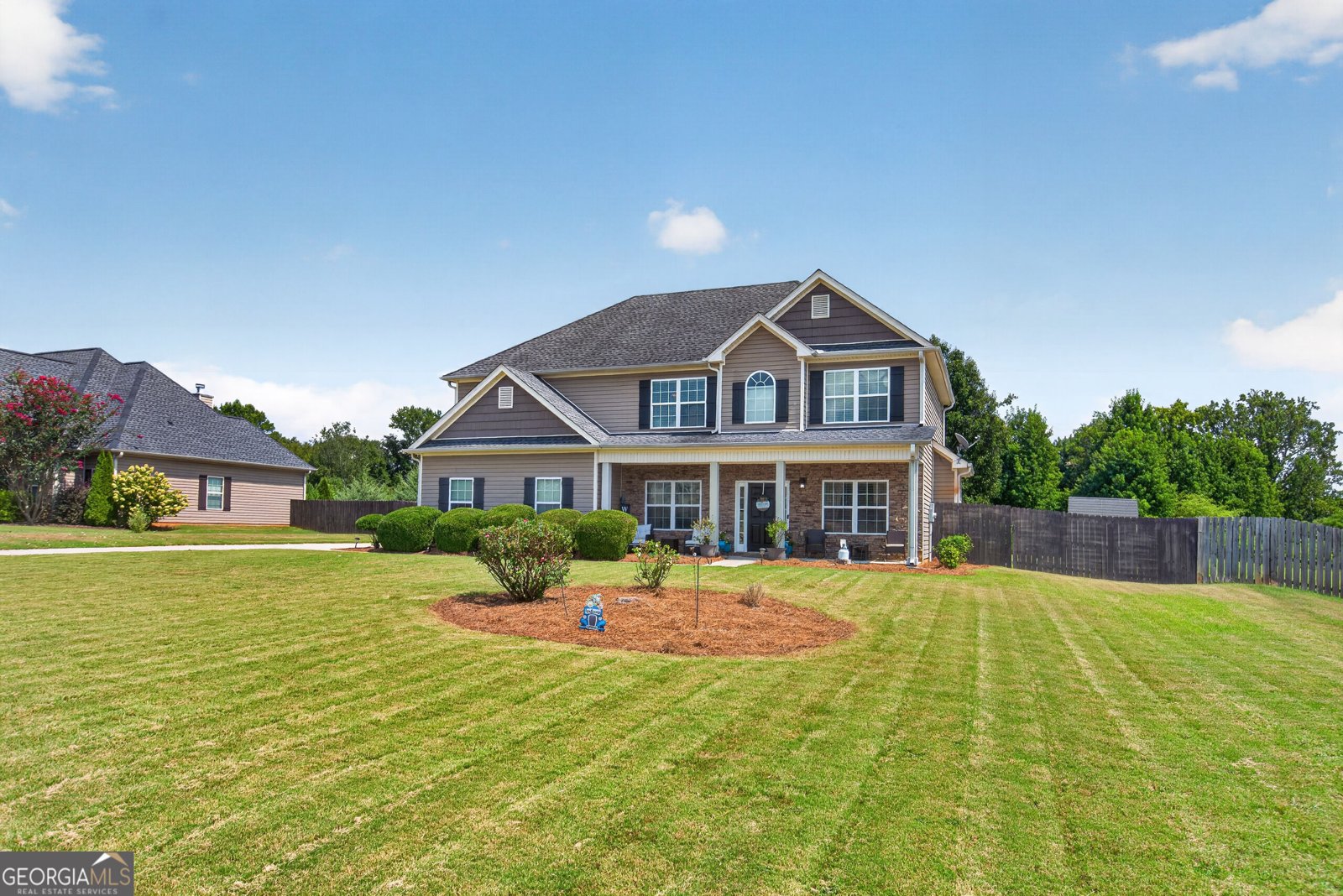 124 Hamilton Lake Drive Lagrange - main photo