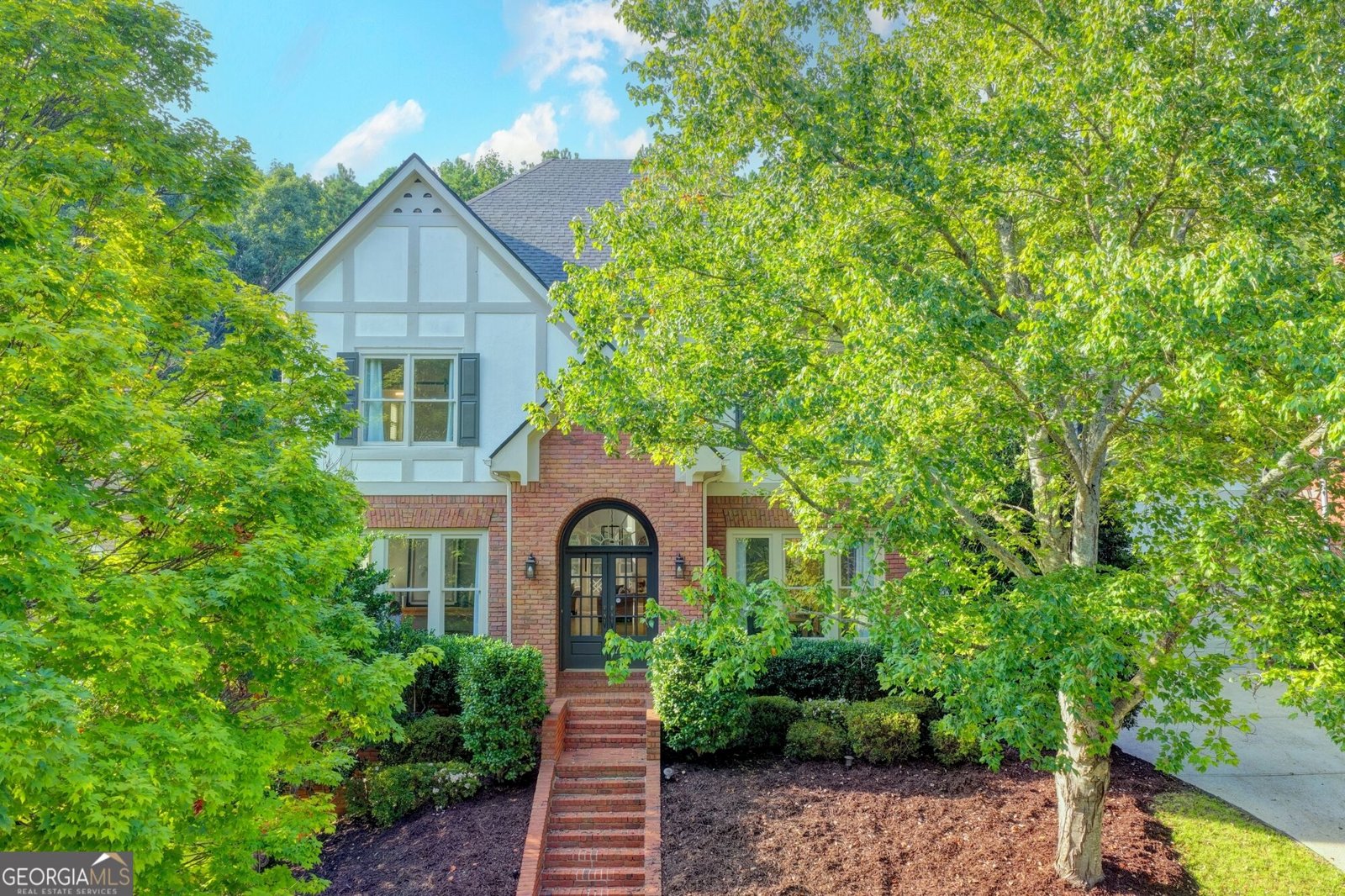 1071 Moores Walk Lane Suwanee - main photo