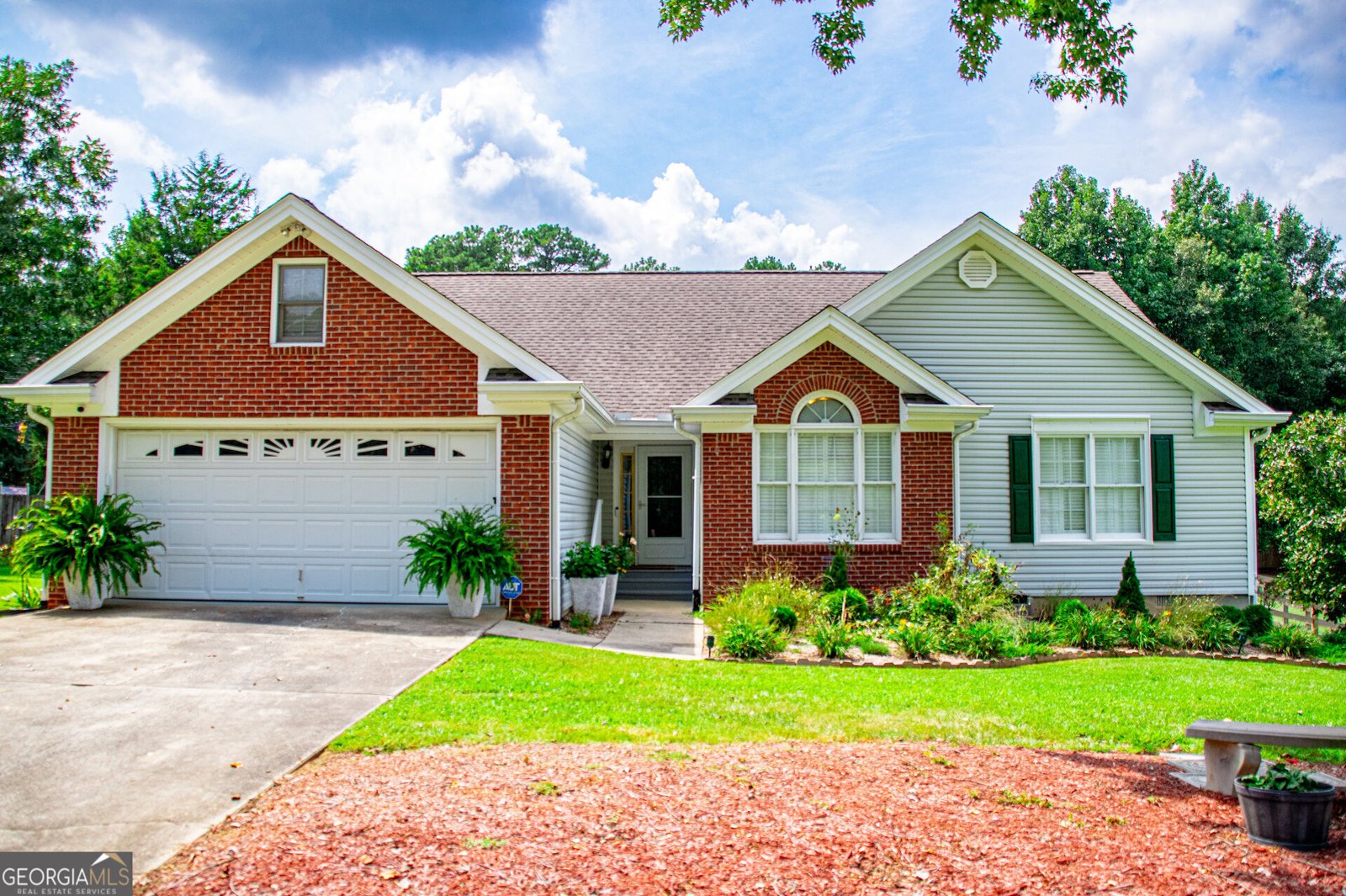 10 Mountain Oaks Drive Carrollton - main photo