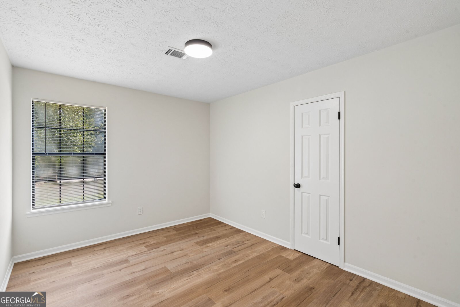 6361 Valley Dale Drive Riverdale - Photo 12