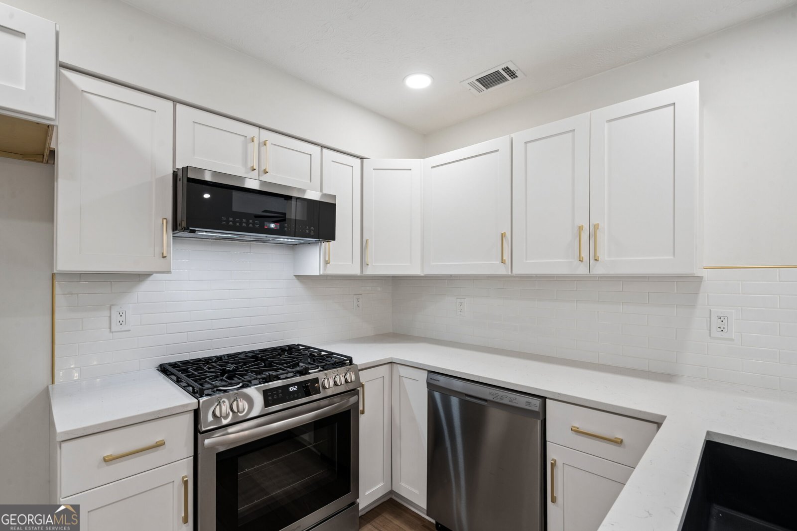 6361 Valley Dale Drive Riverdale - Photo 9