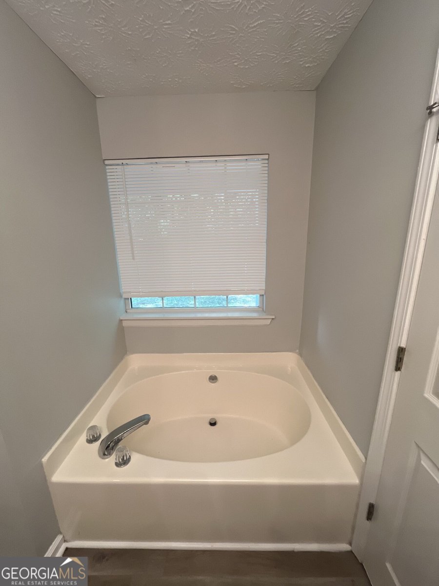 35 Creekview Court Covington - Photo 17