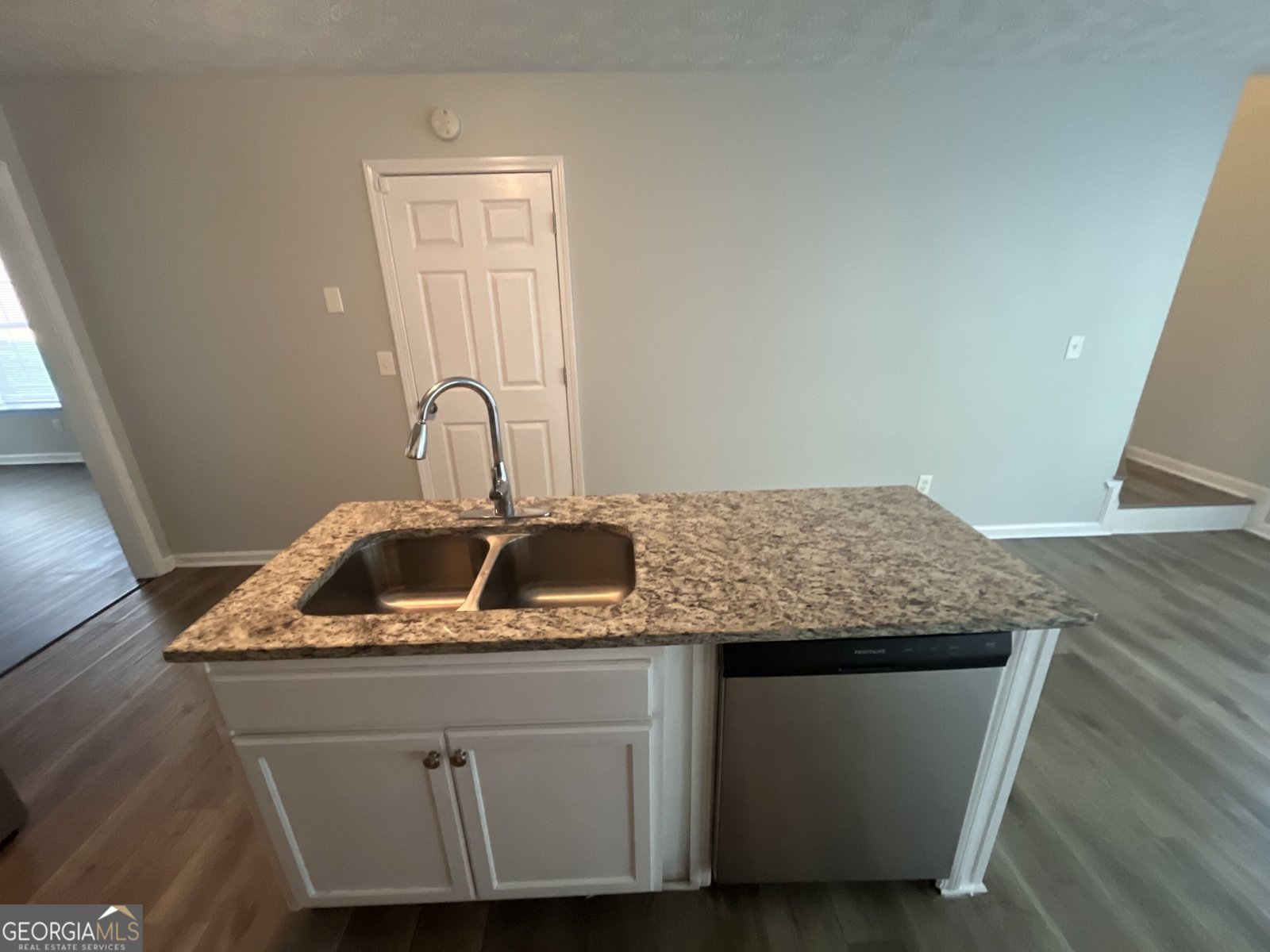 35 Creekview Court Covington - Photo 8