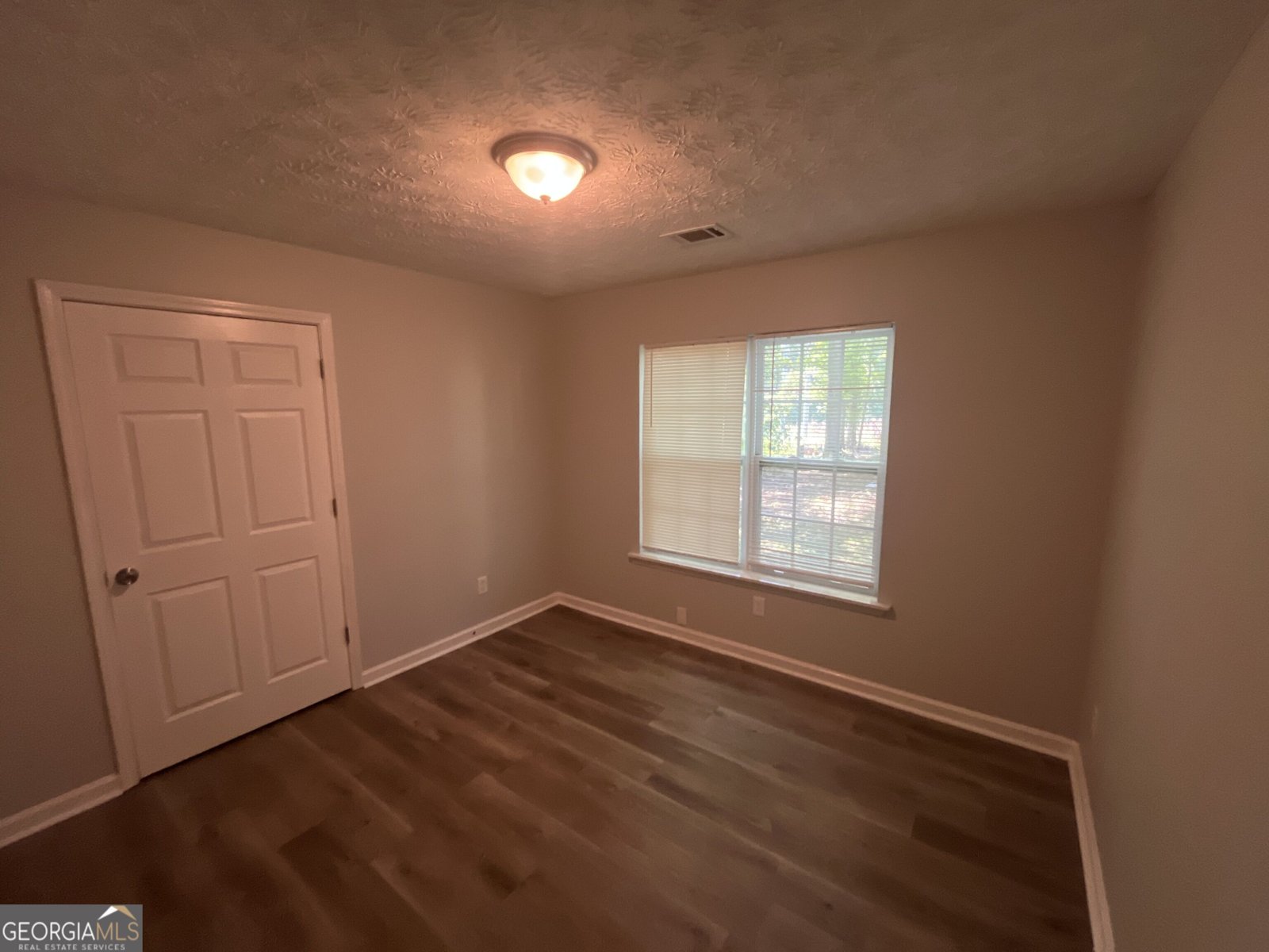 35 Creekview Court Covington - Photo 9