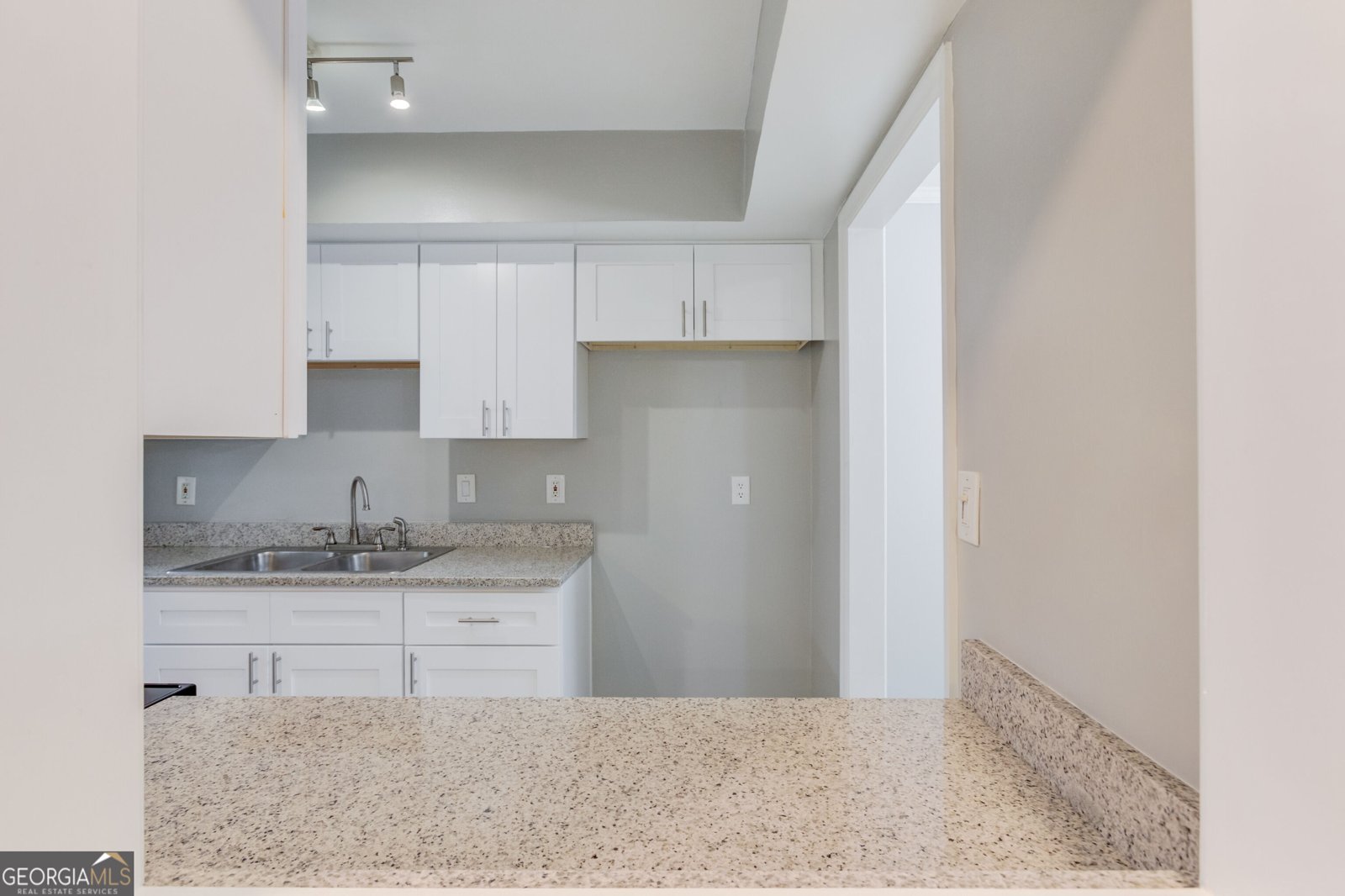 5907 Woodmont Boulevard Peachtree Corners - Photo 7