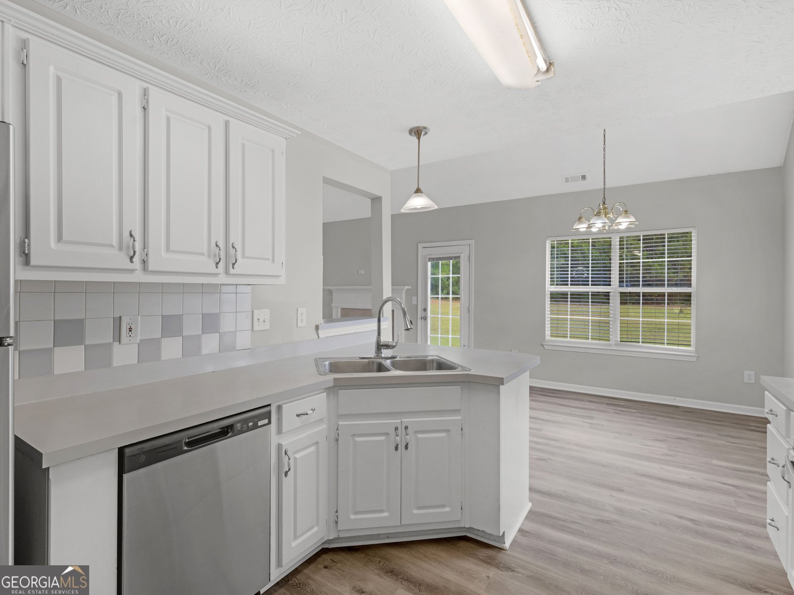 11704 Spring Lake Way Fayetteville - Photo 9
