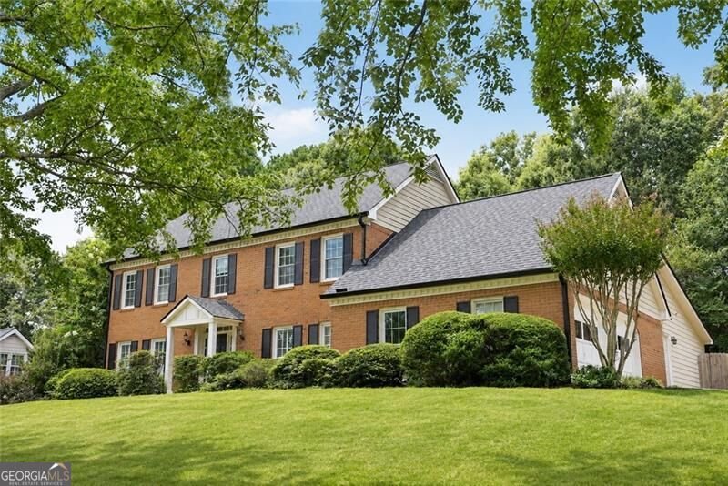 1820 Chestnut Grove Drive Marietta - main photo