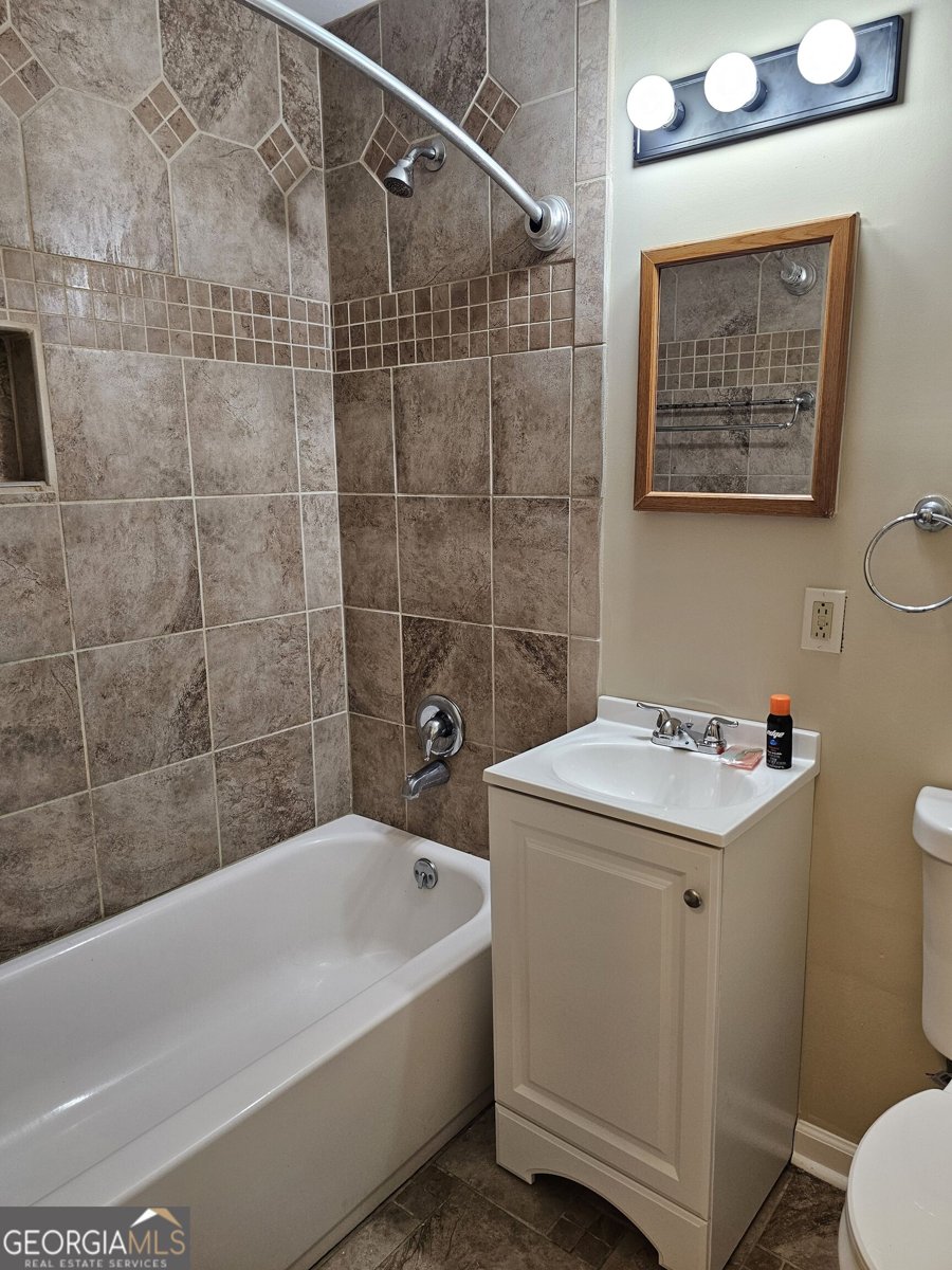 1715 Highland Avenue Dublin - Photo 9