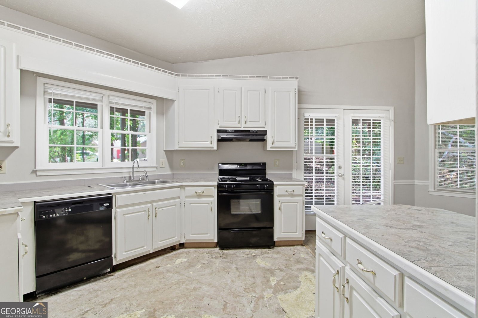 1411 Windy Hill Court Conyers - Photo 10