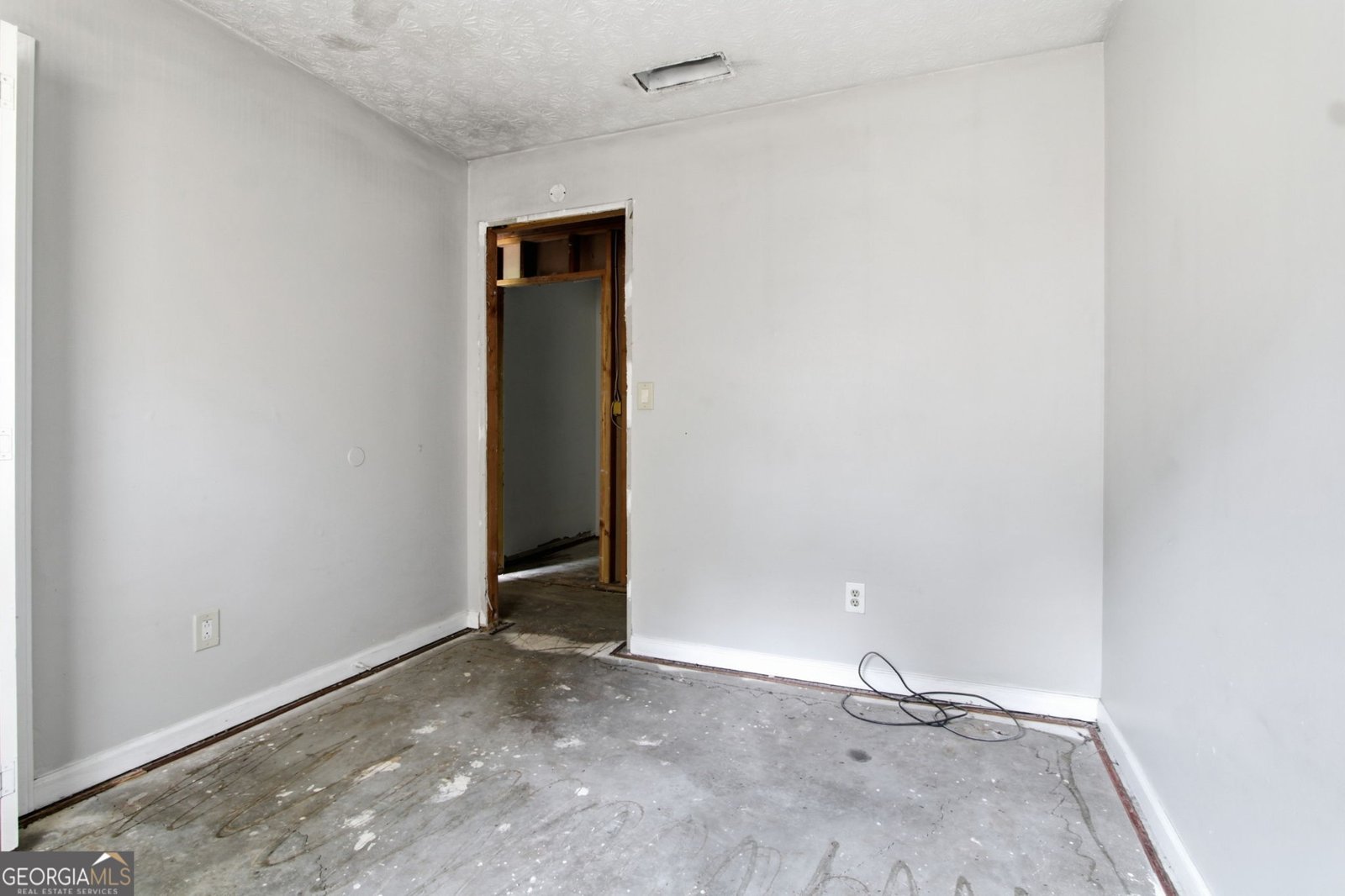 1411 Windy Hill Court Conyers - Photo 14