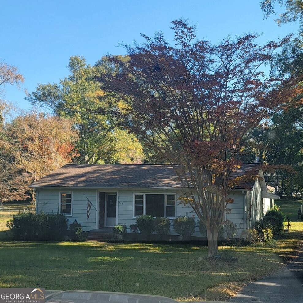 215 Poplar Circle Lagrange - main photo