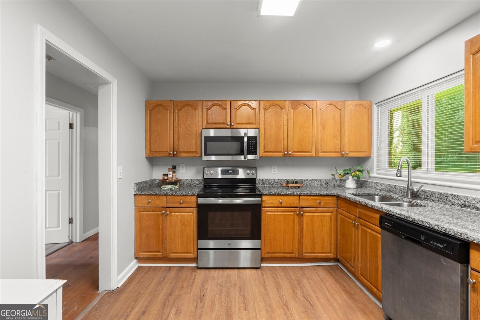 677 Hairston Road Stone Mountain - Photo 12