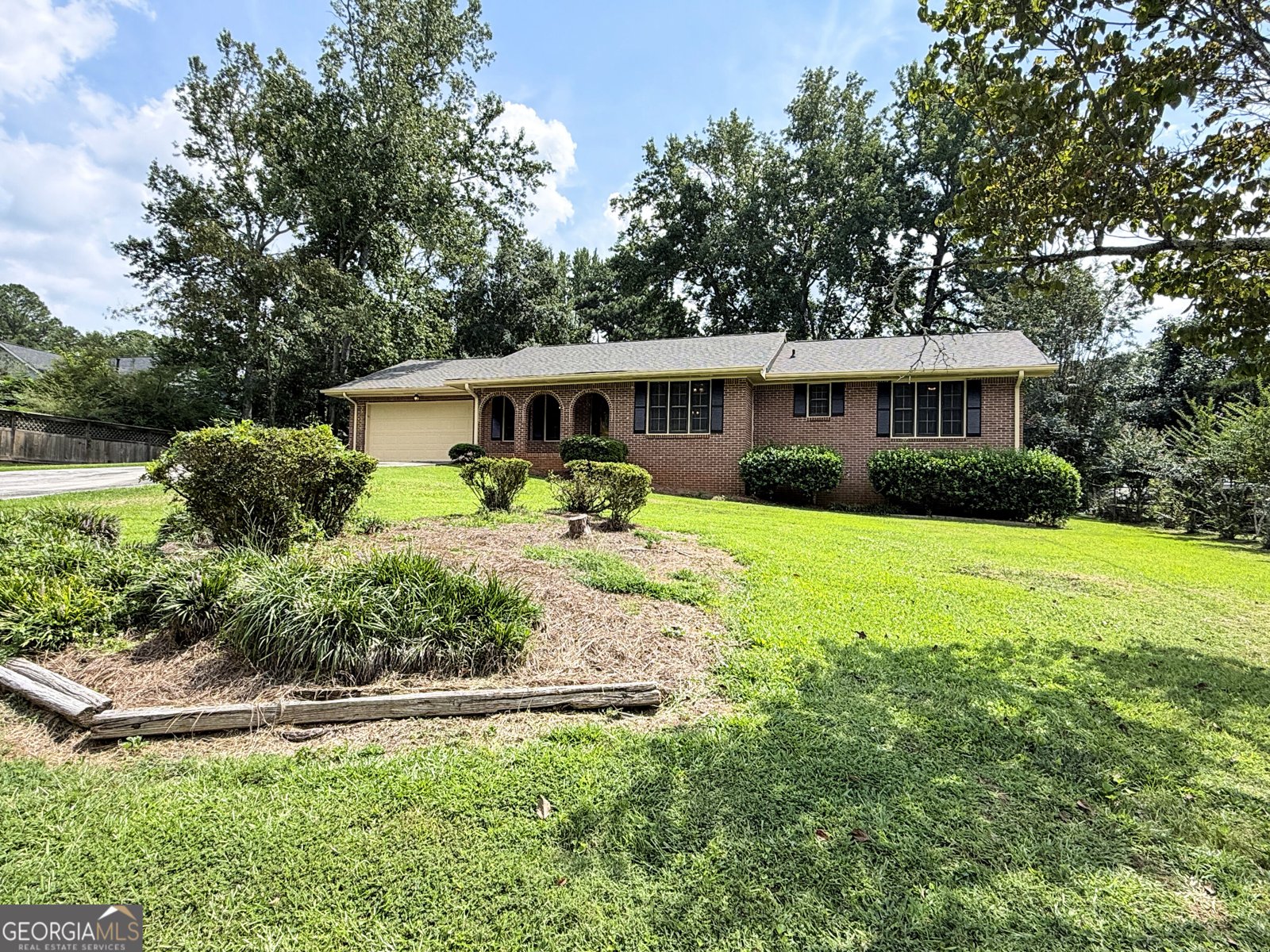 2305 Village Drive Covington - main photo