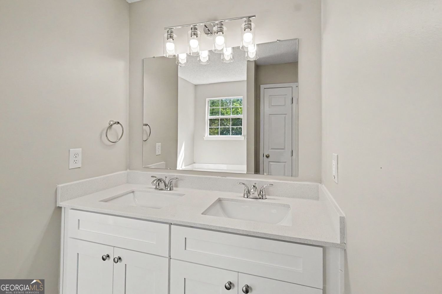 7471 Chads Circle Jonesboro - Photo 13