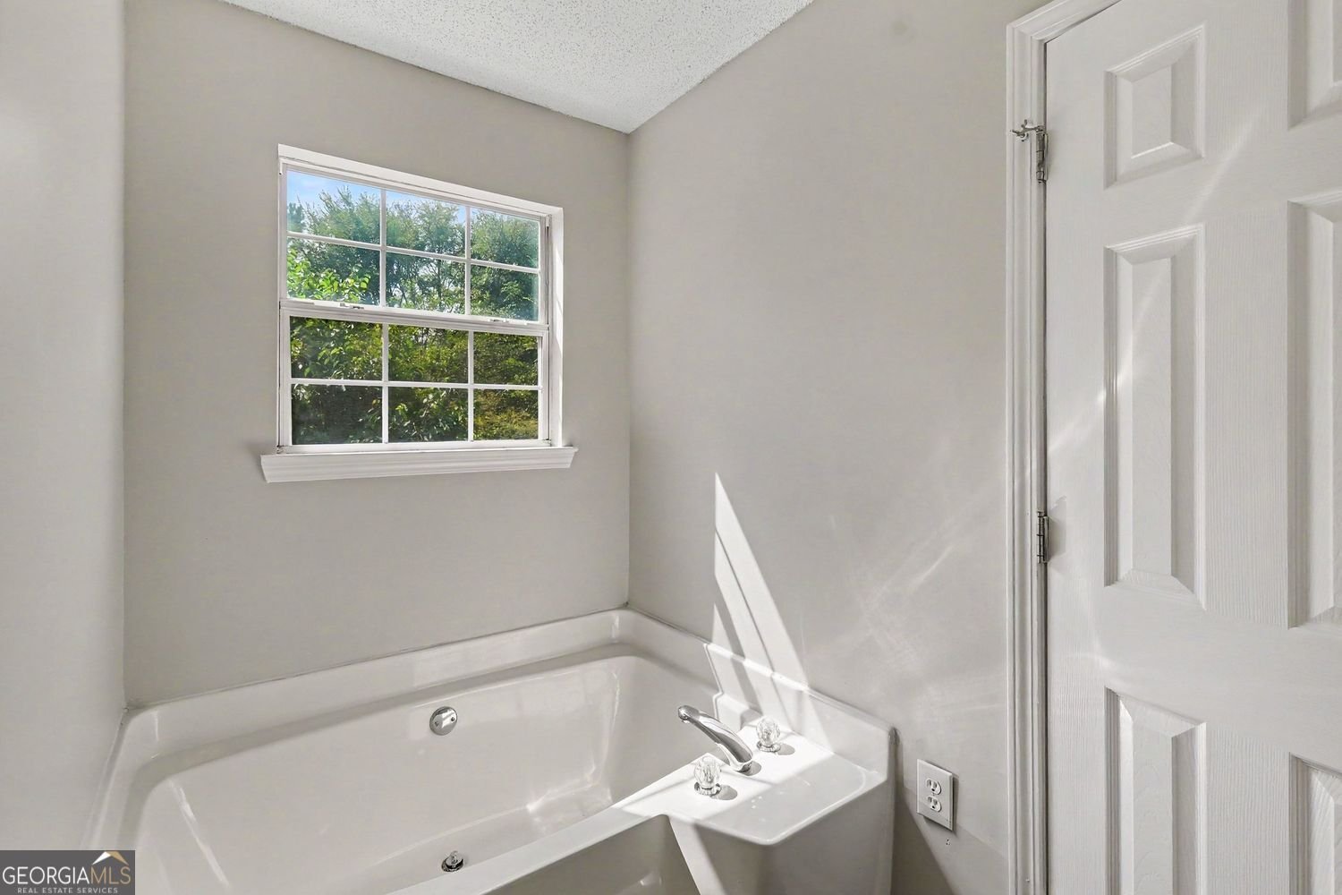 7471 Chads Circle Jonesboro - Photo 18