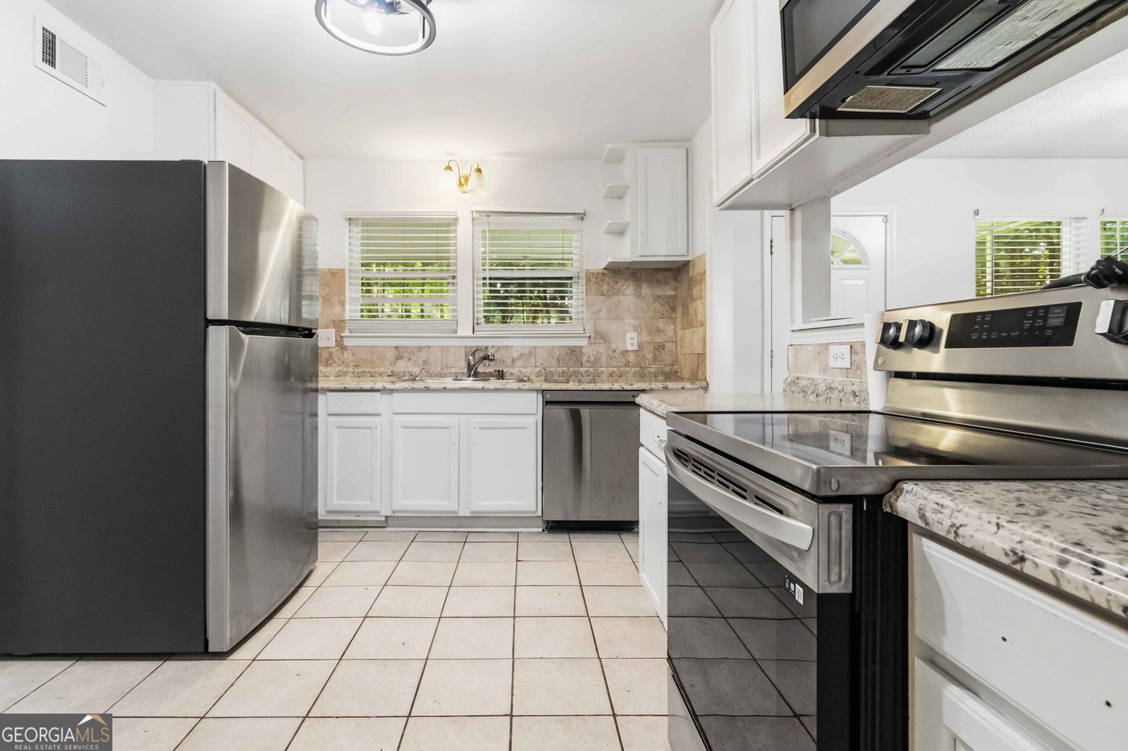 5451 Hedgeflower Court Stone Mountain - Photo 11