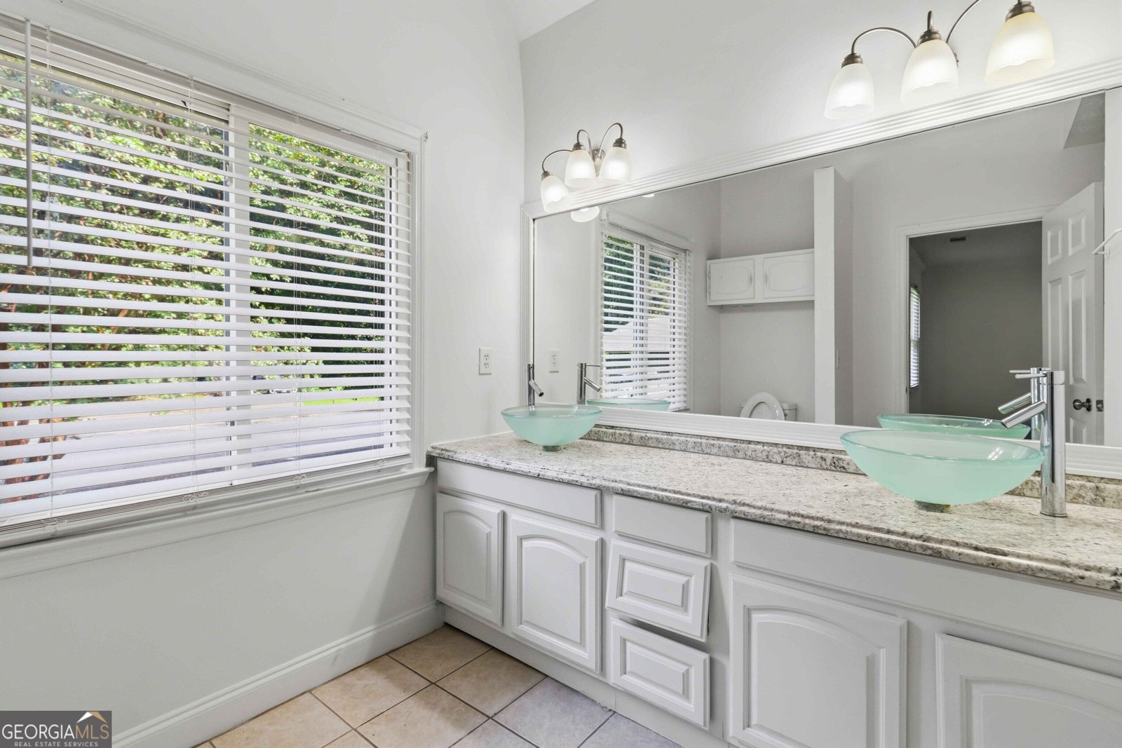 5451 Hedgeflower Court Stone Mountain - Photo 16