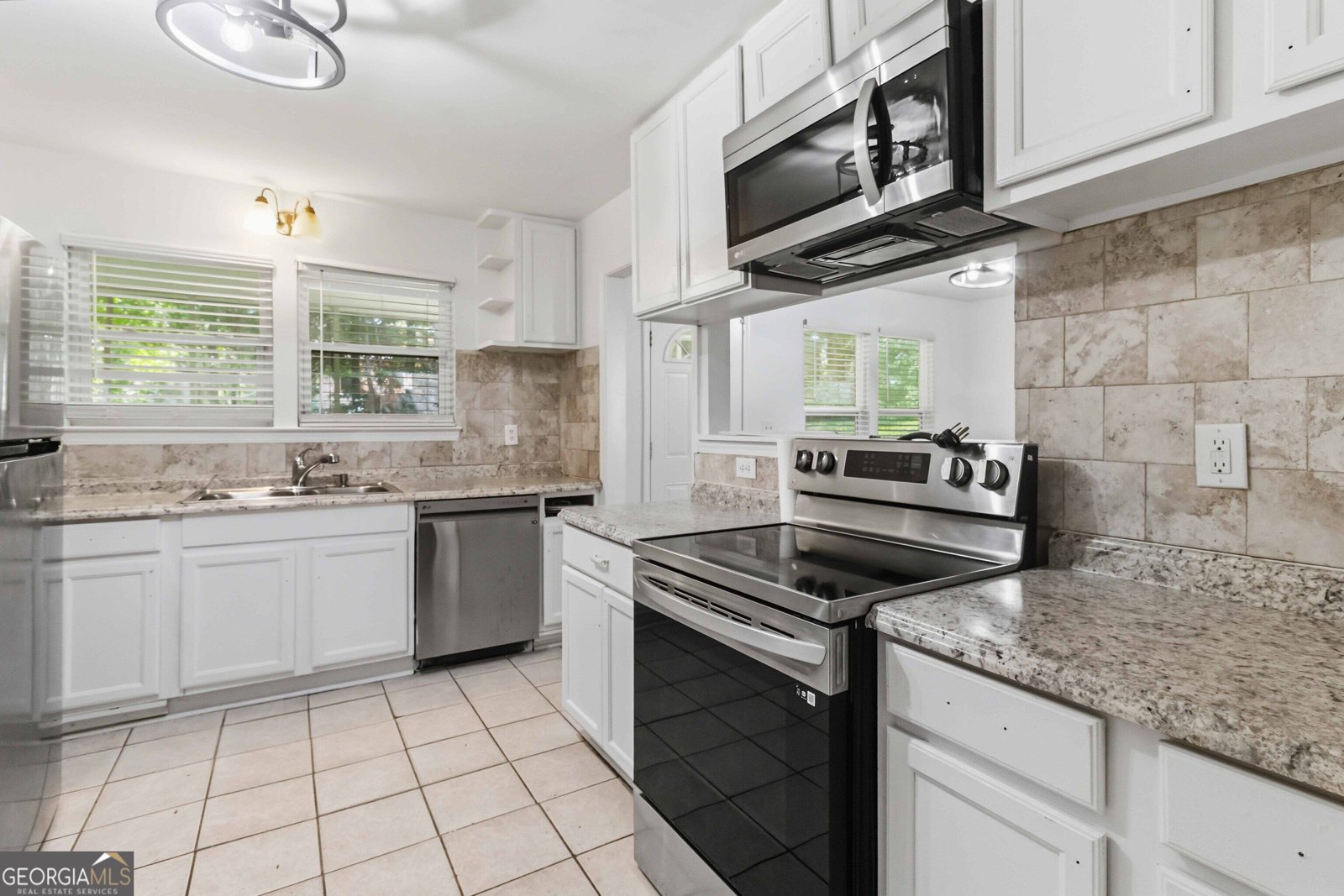 5451 Hedgeflower Court Stone Mountain - Photo 9