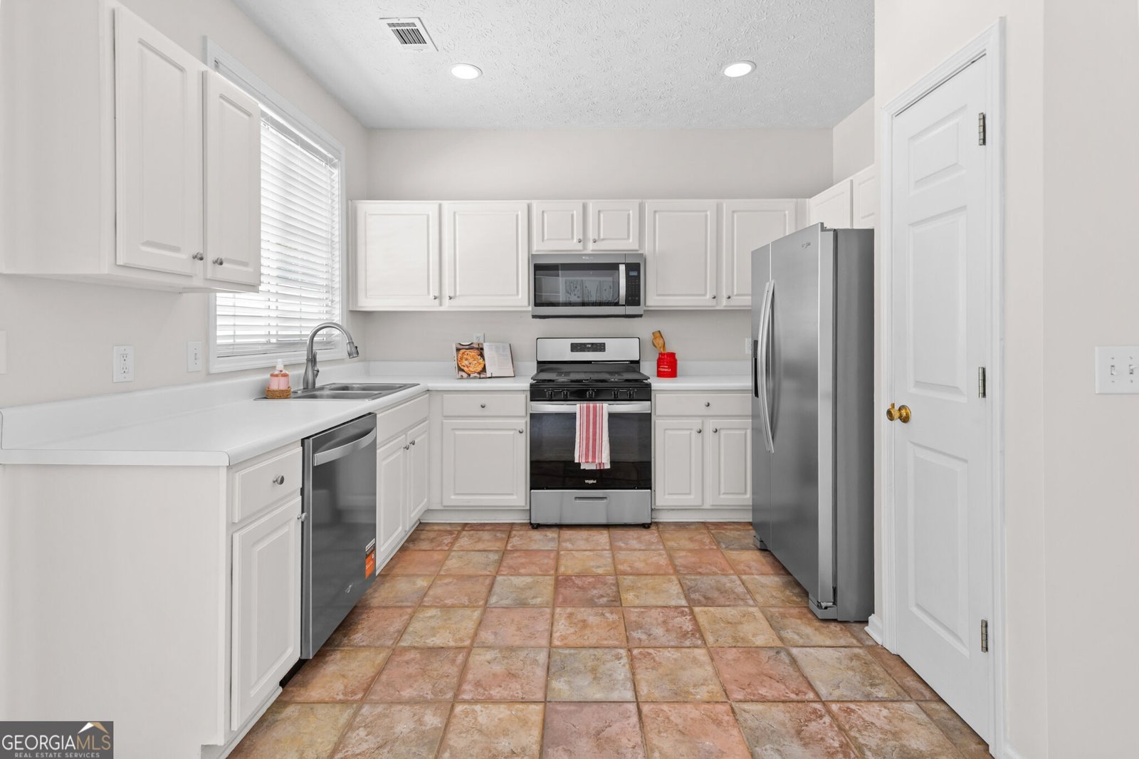 201 Harmony Court Milton - Photo 11