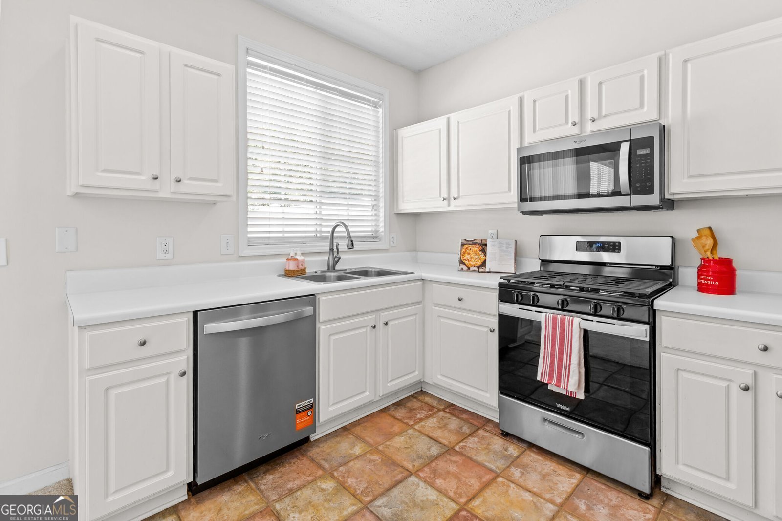 201 Harmony Court Milton - Photo 12