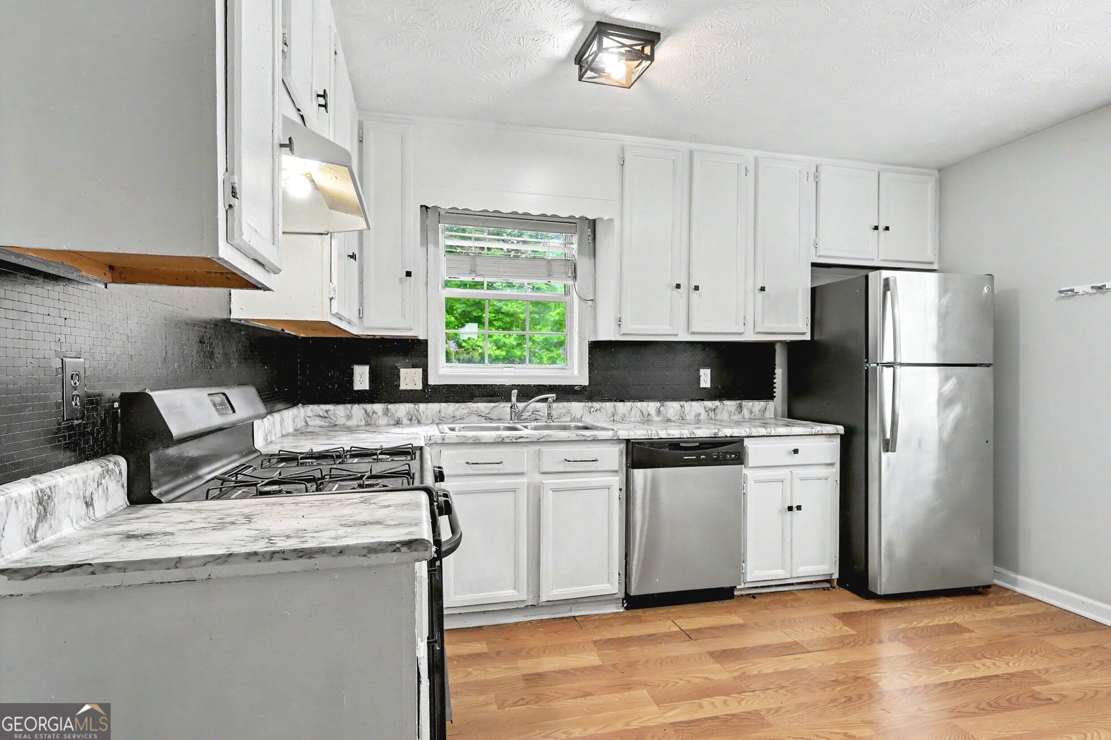 407 Sheppard Crossing Court Stone Mountain - Photo 13
