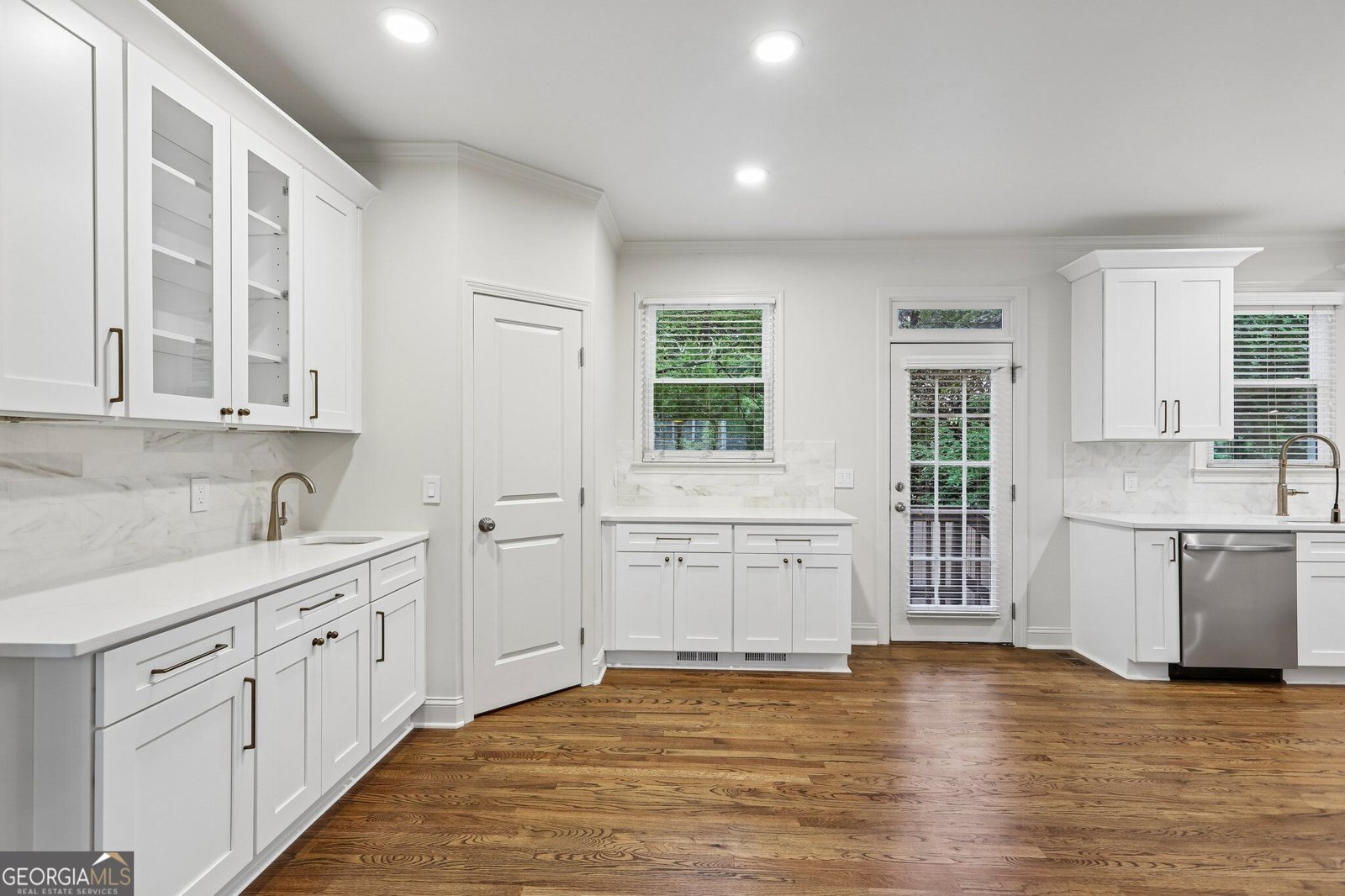 2237 Parkview Court Atlanta - Photo 9