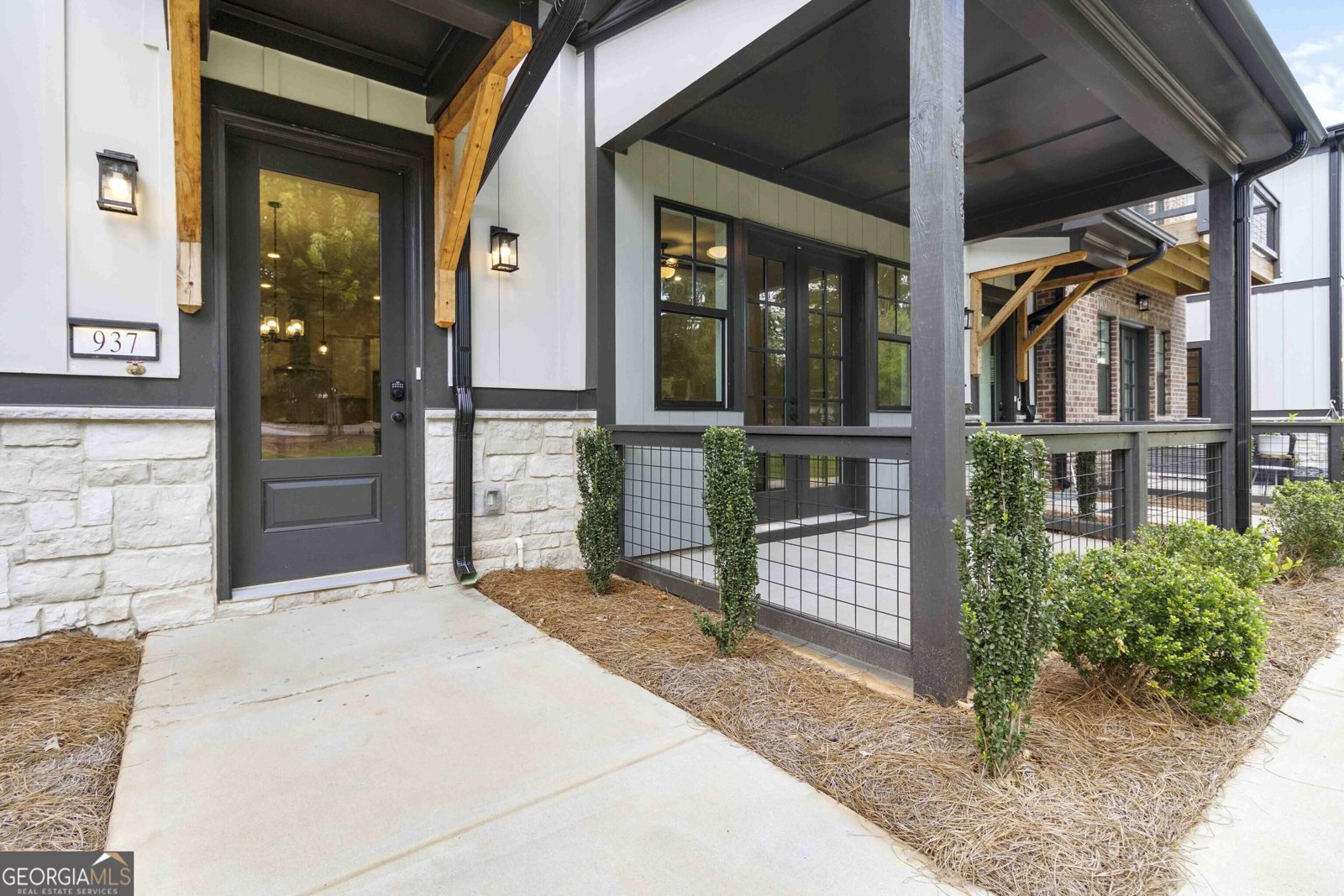 937 Willingham Drive Hapeville - main photo