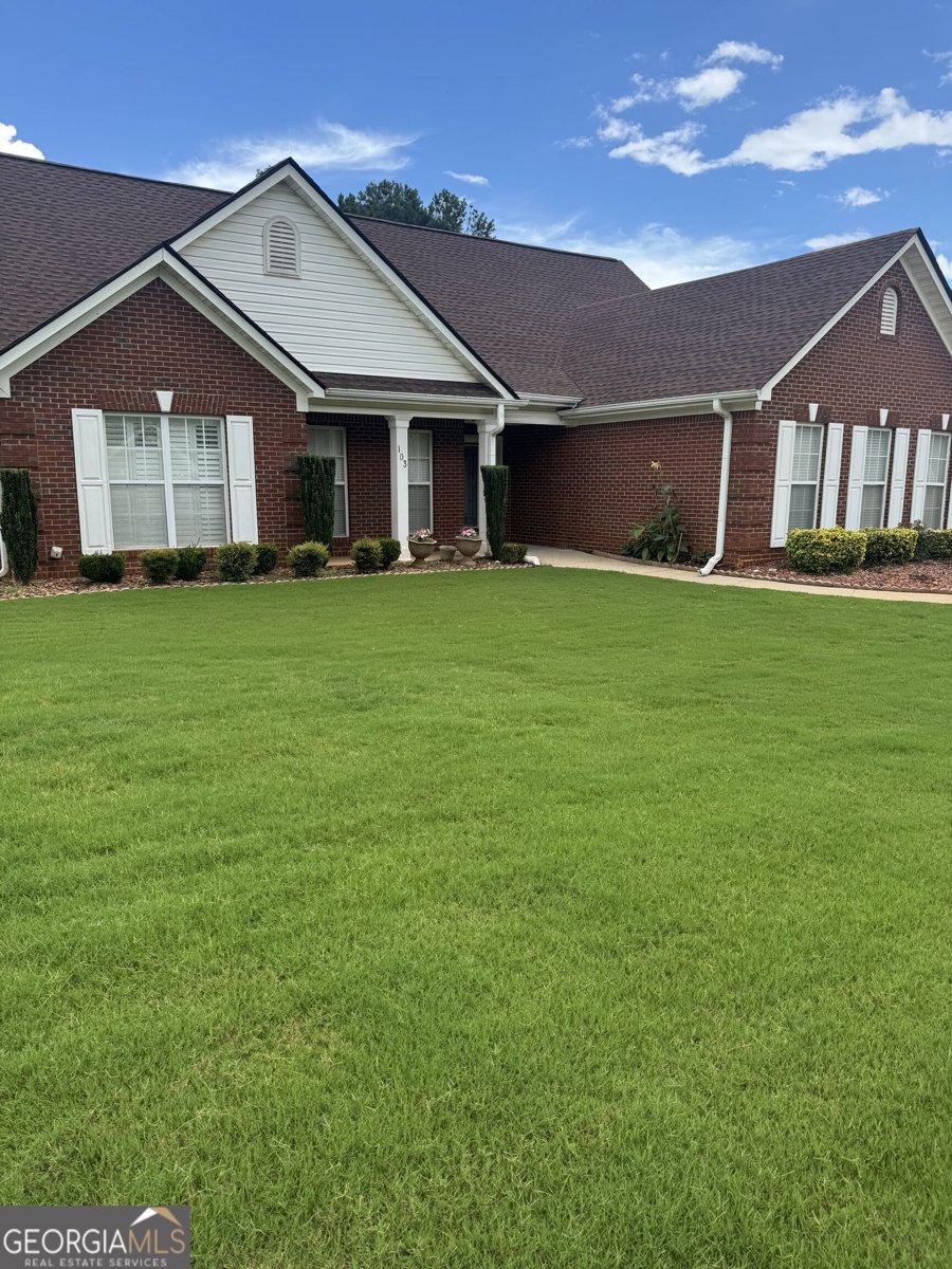 103 Shadow Lake Drive Conyers - main photo