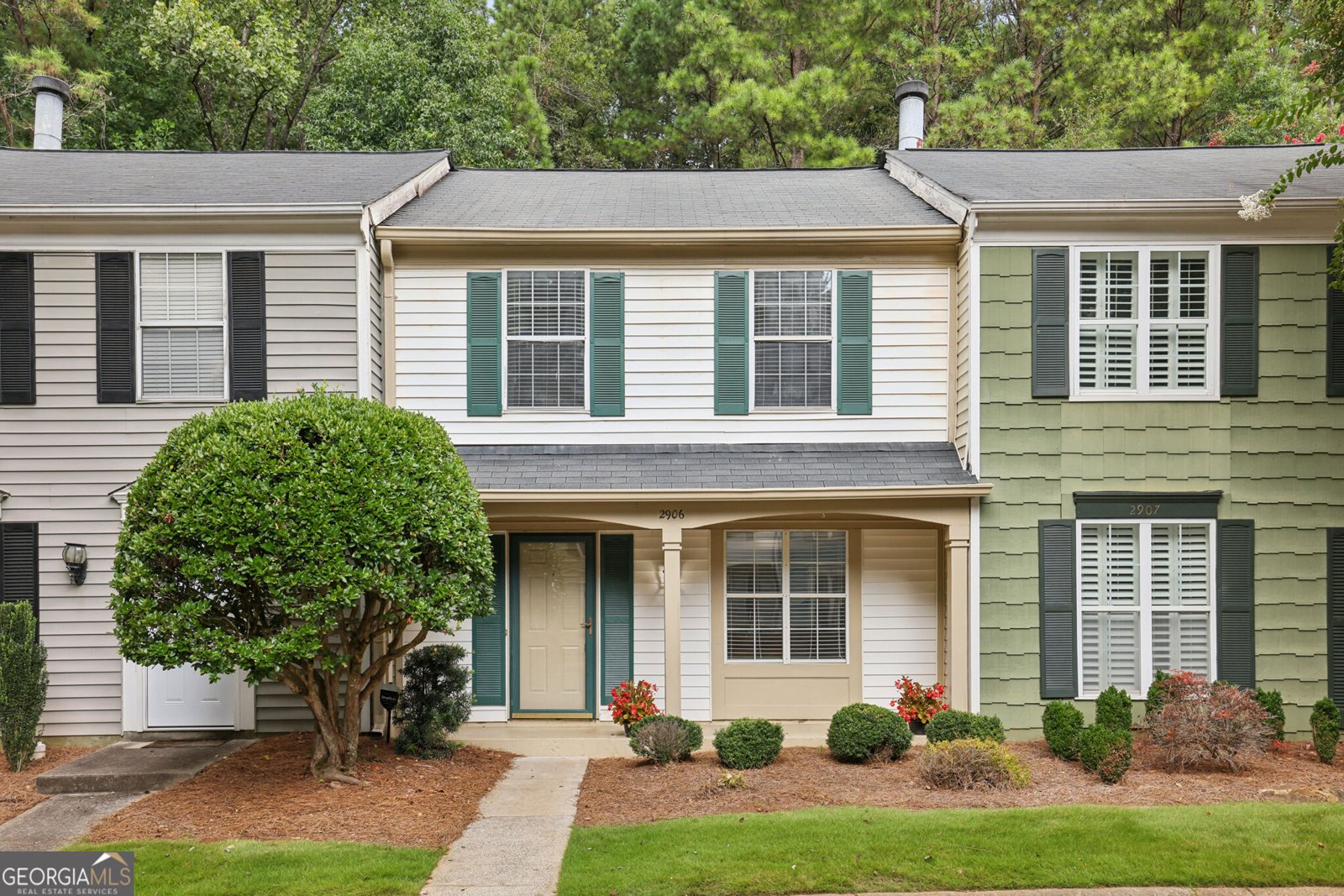 2906 Queen Anne Court Sandy Springs - main photo