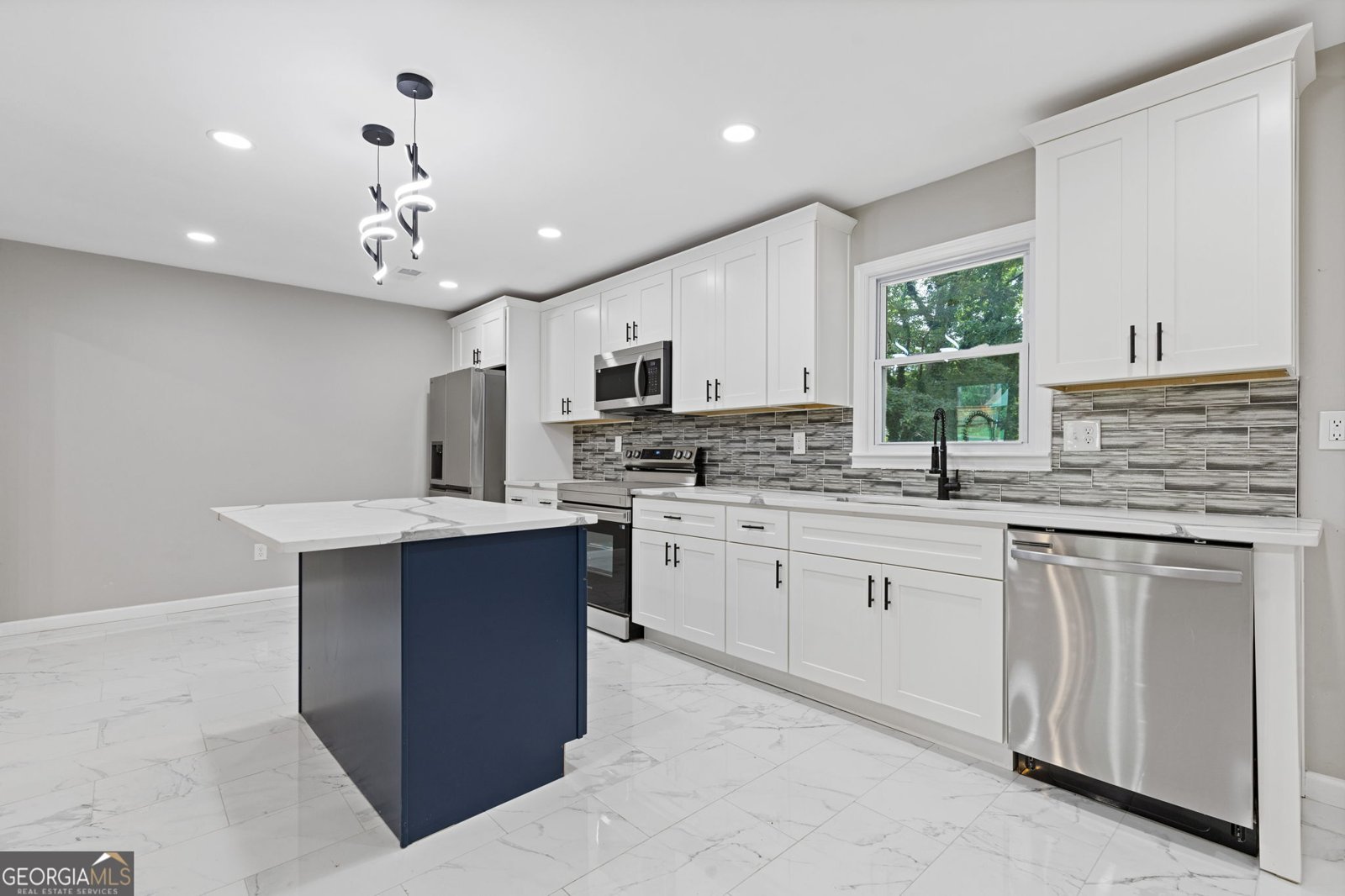 2176 Deer Trail Suwanee - Photo 8