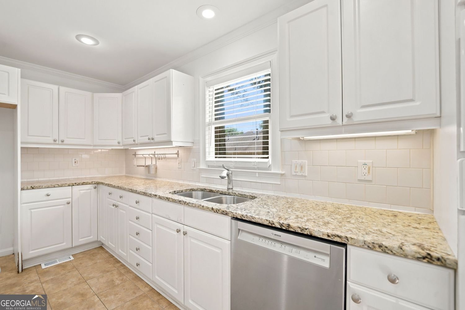 1632 Oakwood Court Marietta - Photo 17