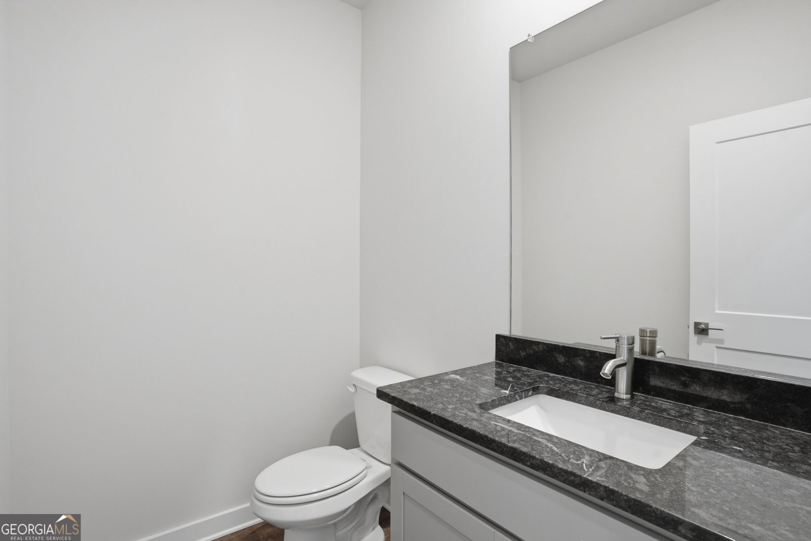 1112 DICKENS Road Greensboro - Photo 9