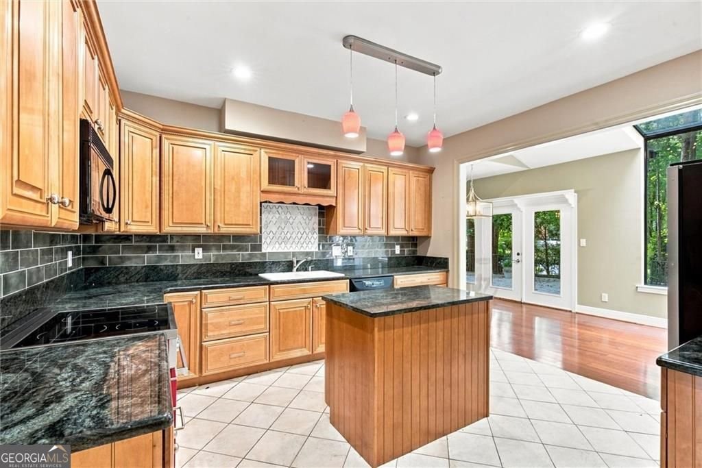 12110 Willow Run Road Roswell - Photo 8