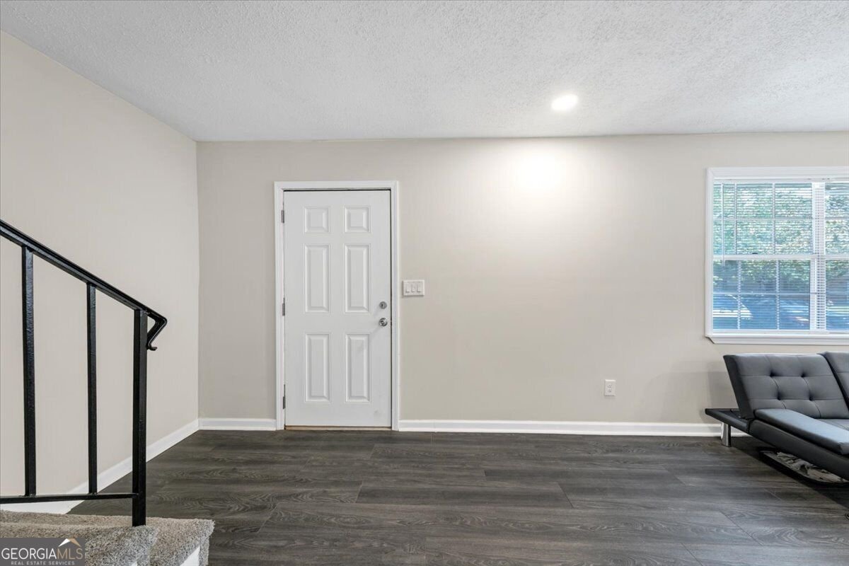 4701 Flat Shoals Road Union City - Photo 11
