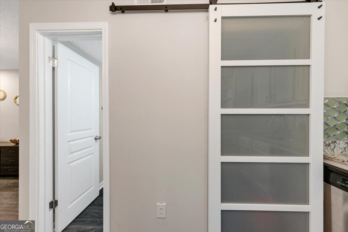 4701 Flat Shoals Road Union City - Photo 7