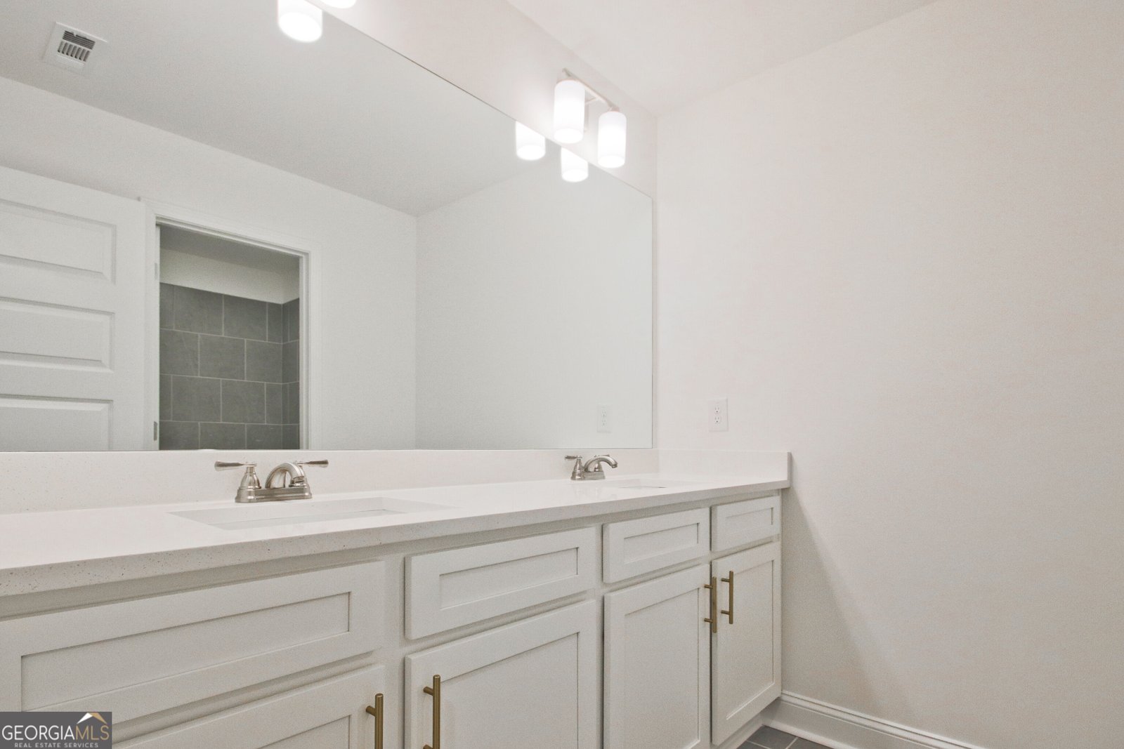 5592 Keswick Drive Flowery Branch - Photo 32