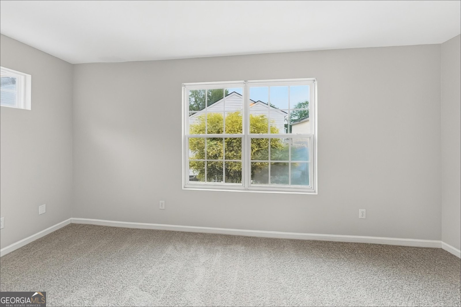 296 Hiawassee Drive Woodstock - Photo 6