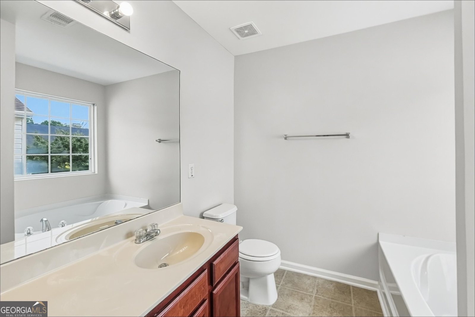 296 Hiawassee Drive Woodstock - Photo 8