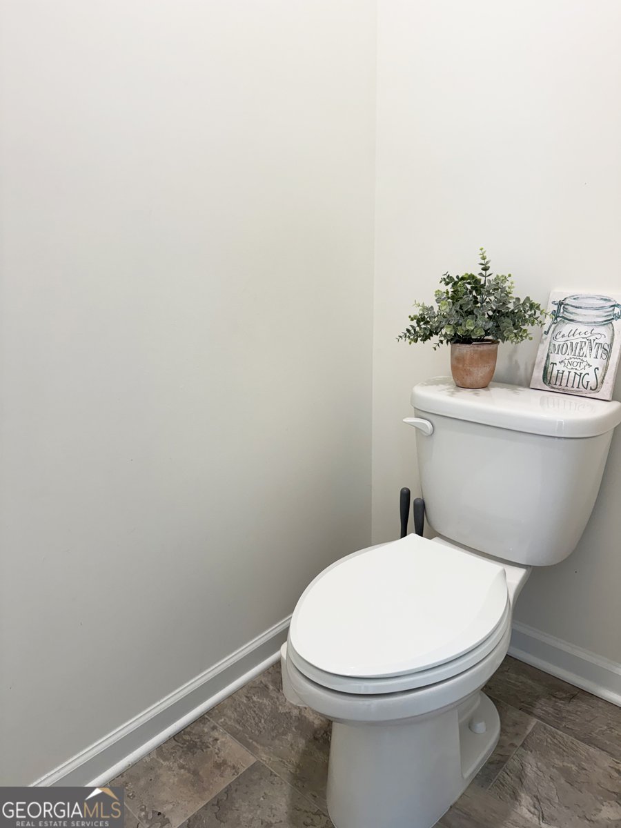 692 Whitman Lane Stockbridge - Photo 14