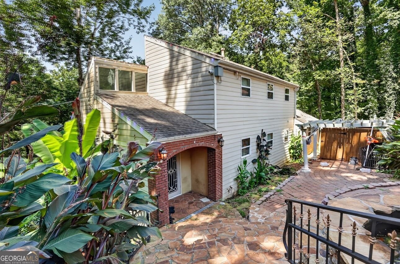355 Nottingham Drive Marietta - main photo