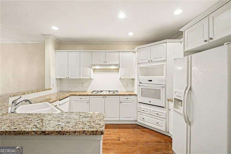 5004 Lexington Drive Roswell - Photo 9