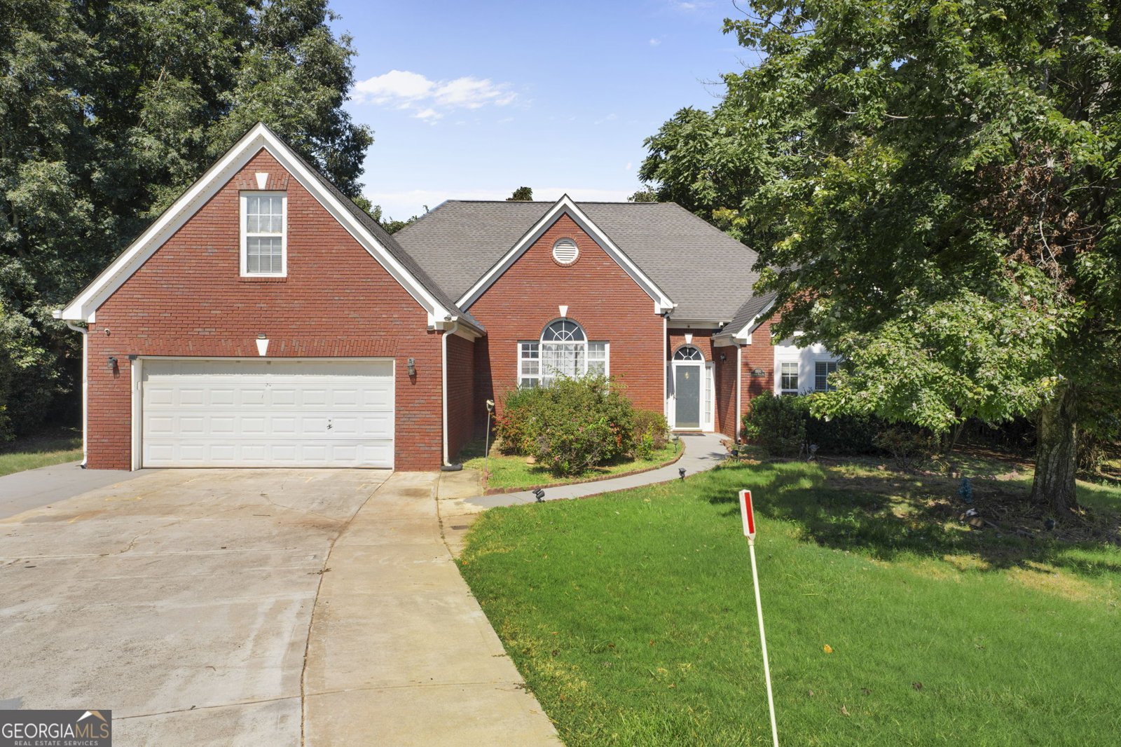 1000 Georgian Hills Dr Lawrenceville - main photo