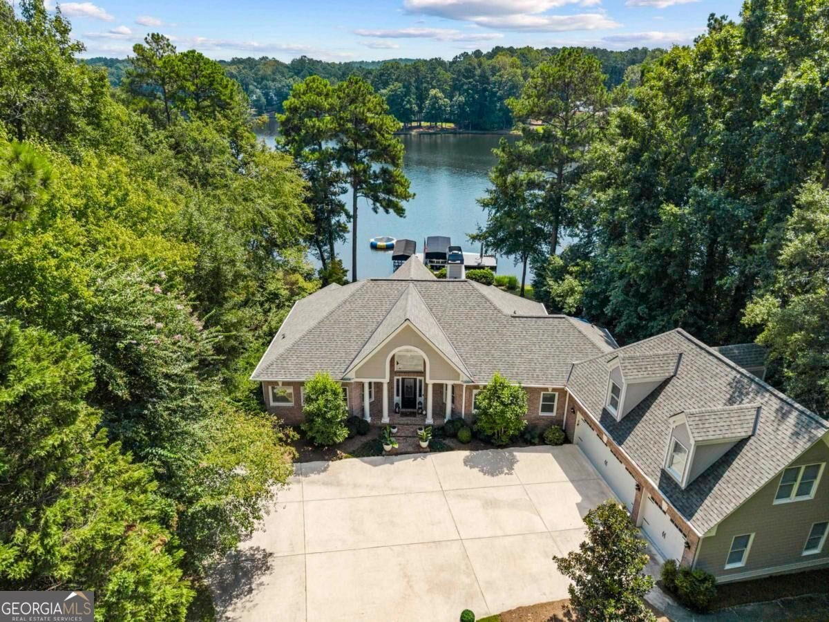 1080 Shoal Creek Court Greensboro - main photo