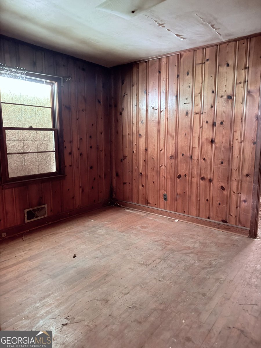 2879 Rockwood Road East Point - Photo 8