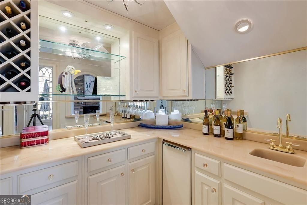 325 Riverhall Court Sandy Springs - Photo 13