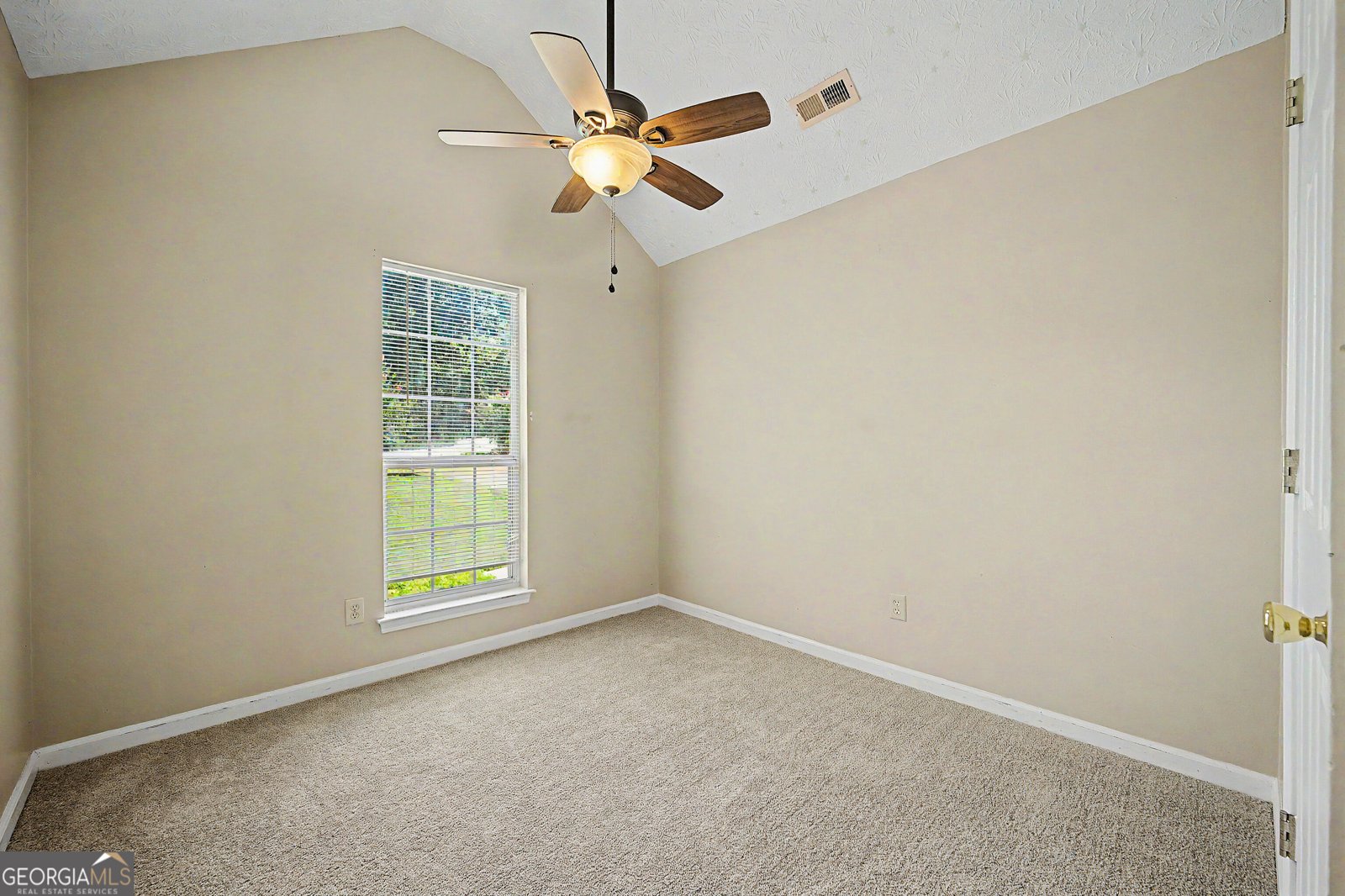 204 Spring Circle Stockbridge - Photo 17